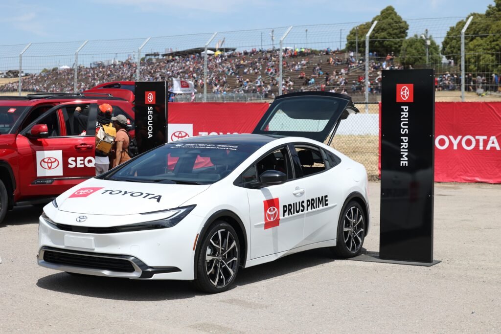 Hybrid car Toyota Prius example