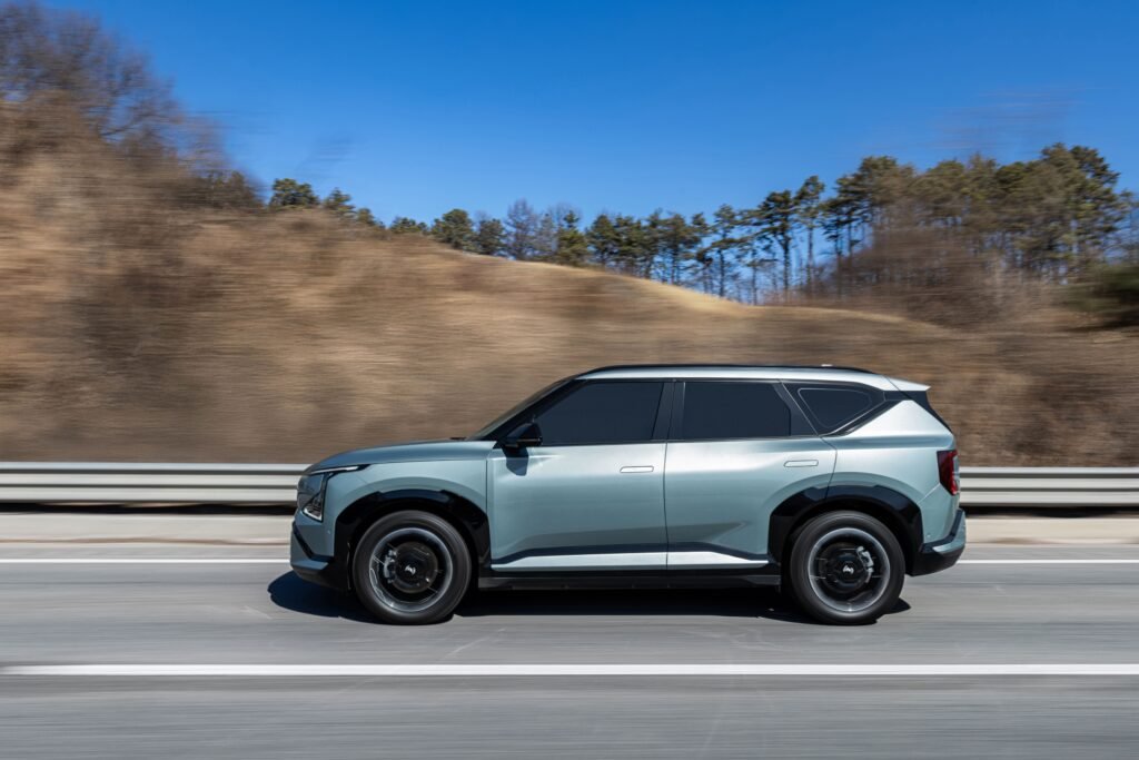 Kia Sportage 2026 side profile design