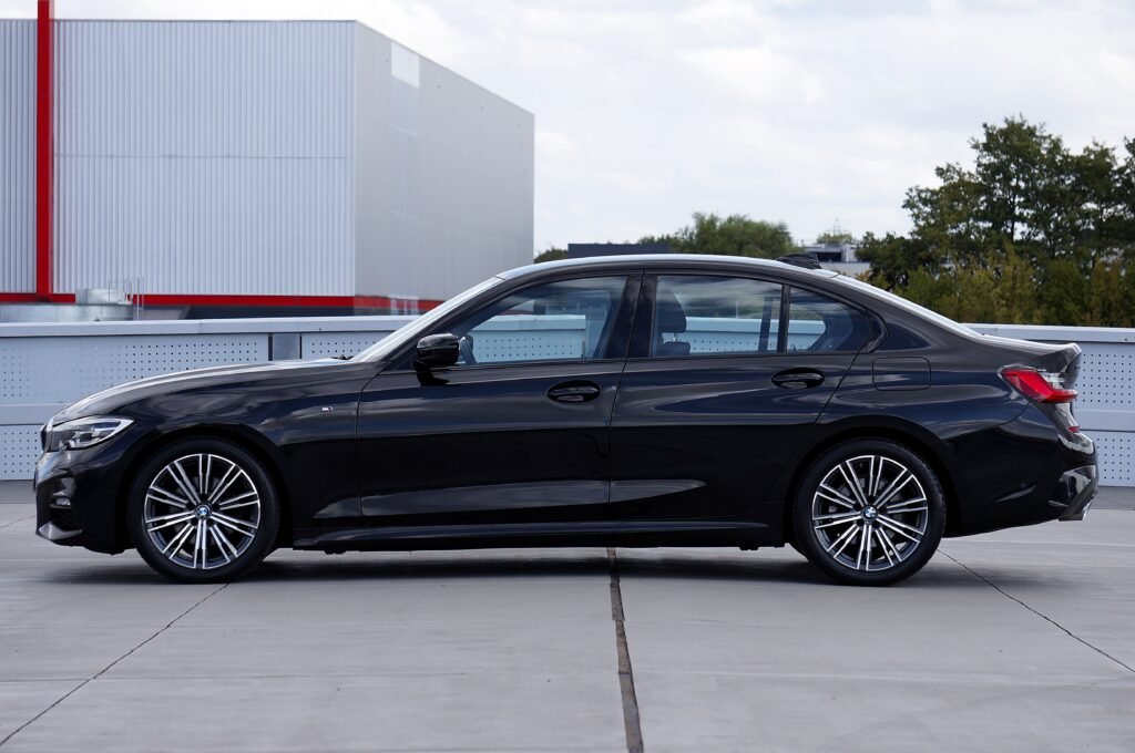 BMW 3 Series 2026 side profile design